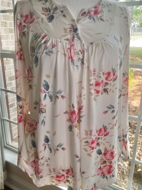 Floral Button-Neck Blouse in Cream and Pink